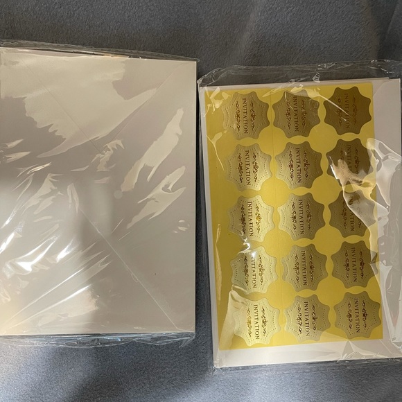 Laser cut trifold gold glitter invitation envelope - Picture 9 of 9